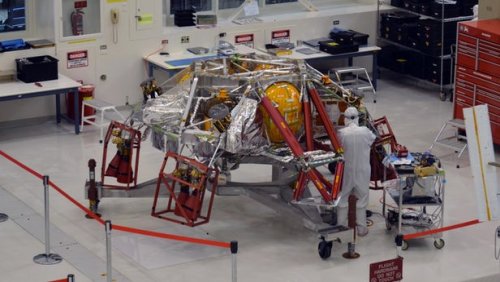 Специалисты НАСА приступили к сборке космических аппаратов миссии Mars 2020
