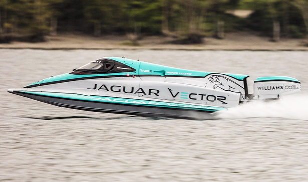Jaguar установил рекорд скорости на воде